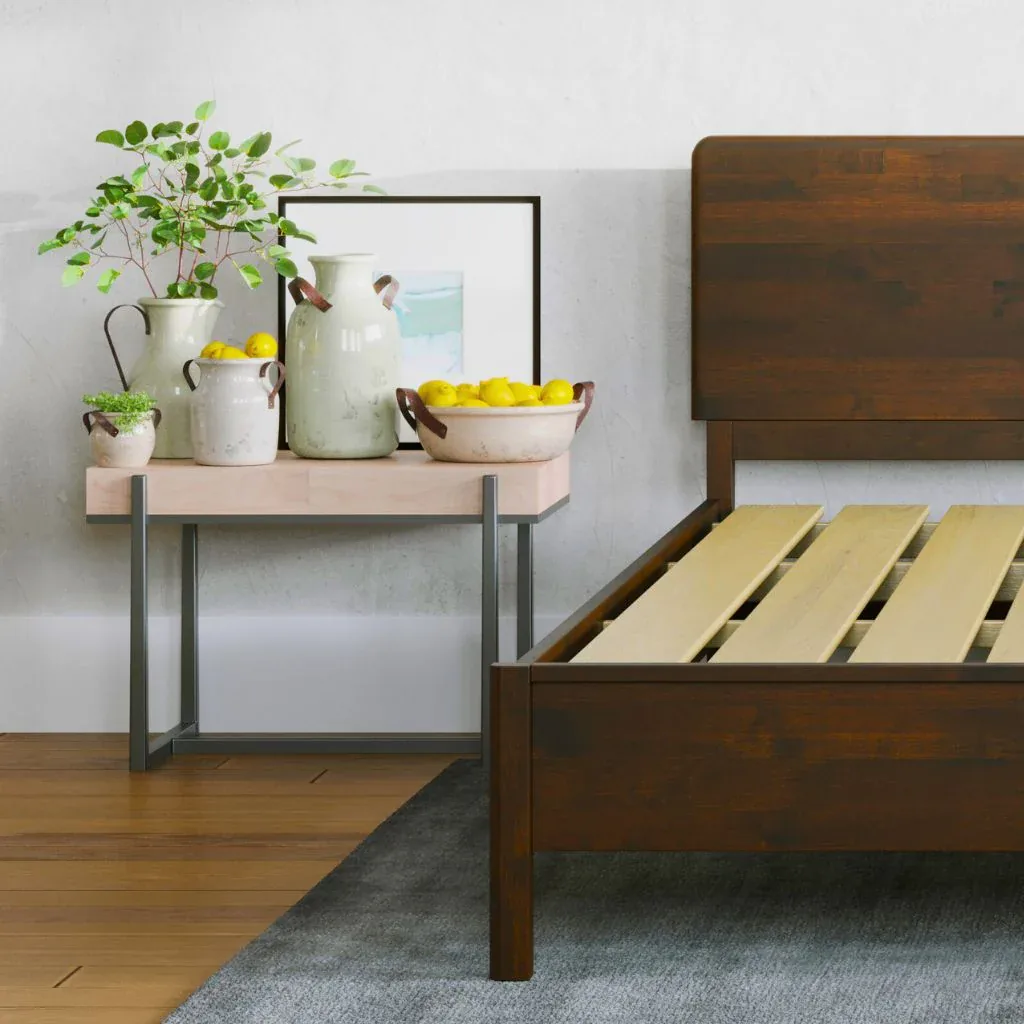 Slatted hardwood base detail